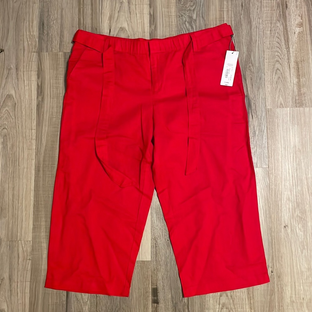 NWT Liz Claiborne Crop Pants. Size XL